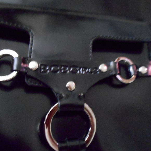 BCBGIRLS BLACK FAUX‎ LEATHER SHOULDER BAG - Picture 5 of 8